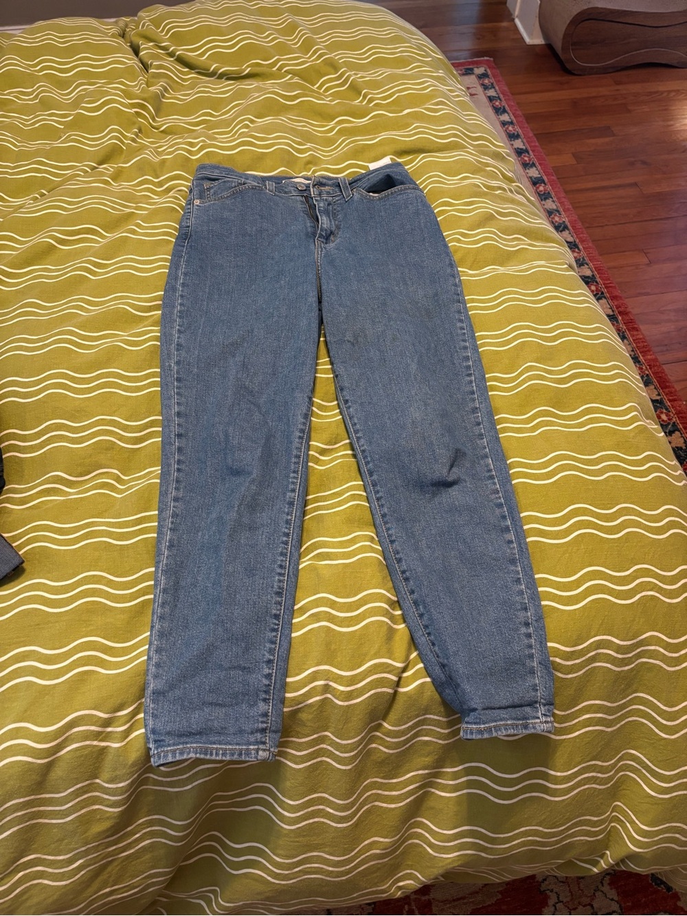 Levi's Straight Leg Jeans in Blue Wash